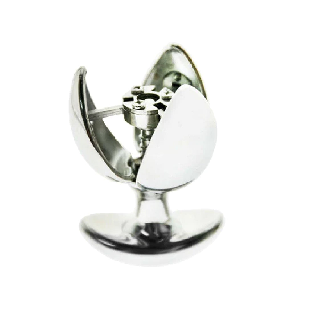 Enjoy the cold or heat of this steel sex toy, expanding sex toy with a locking mechanism. The metal body ensures a weighty yet luxurious feel.
